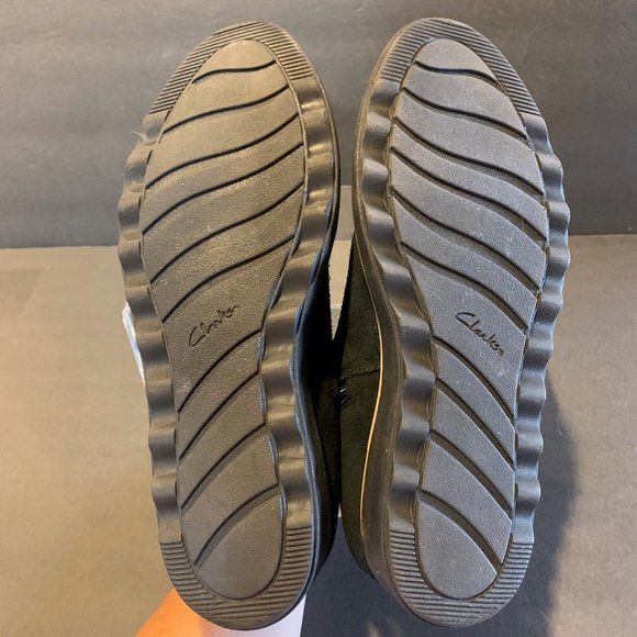 Collection by Clarks Women's NEW Sharon Swing Wedge Black Suede Bootie Size 6.5 - Picture 5 of 5